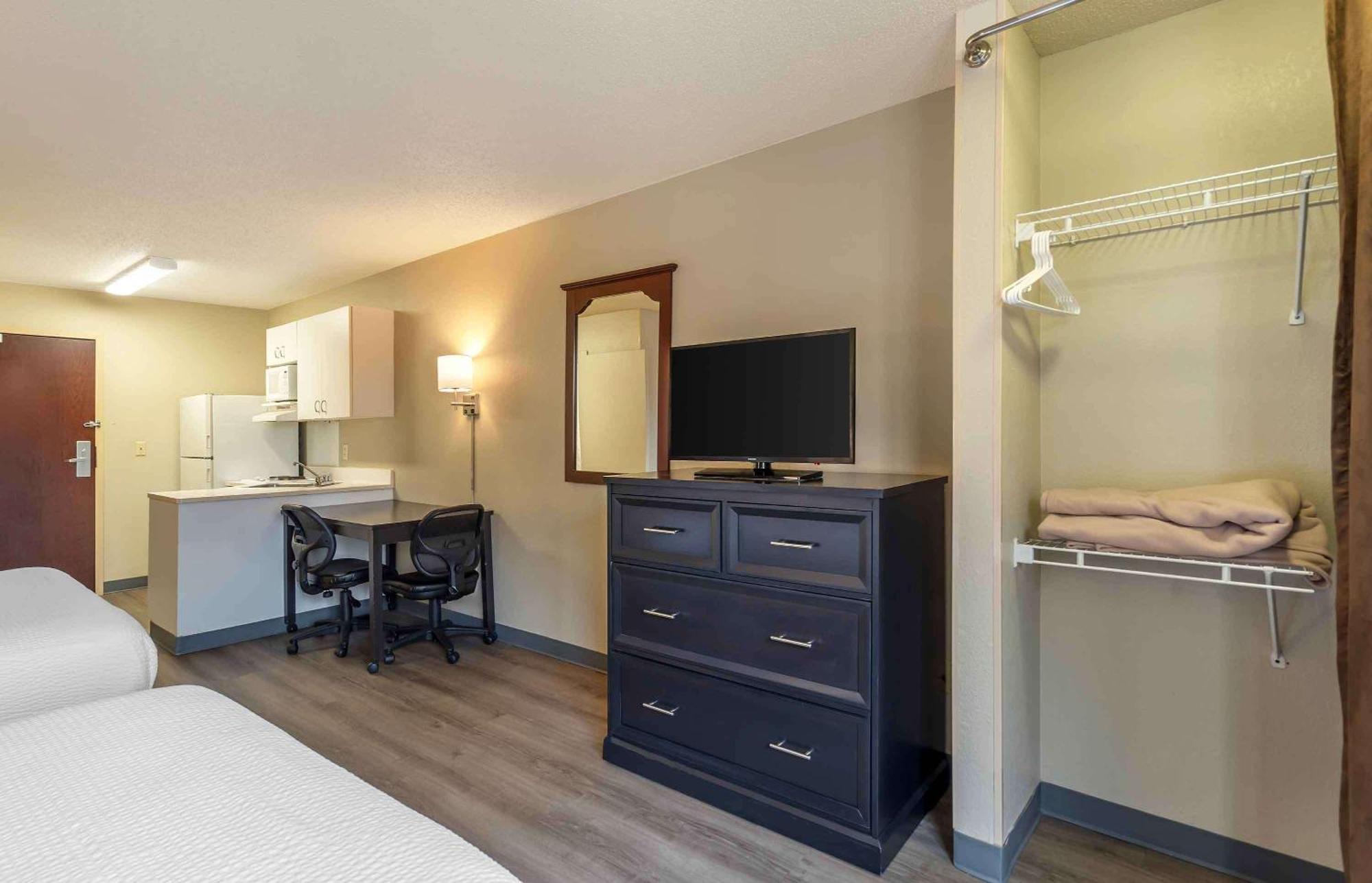 Extended Stay America Suites - Chicago - Woodfield Mall Schaumburg Eksteriør billede