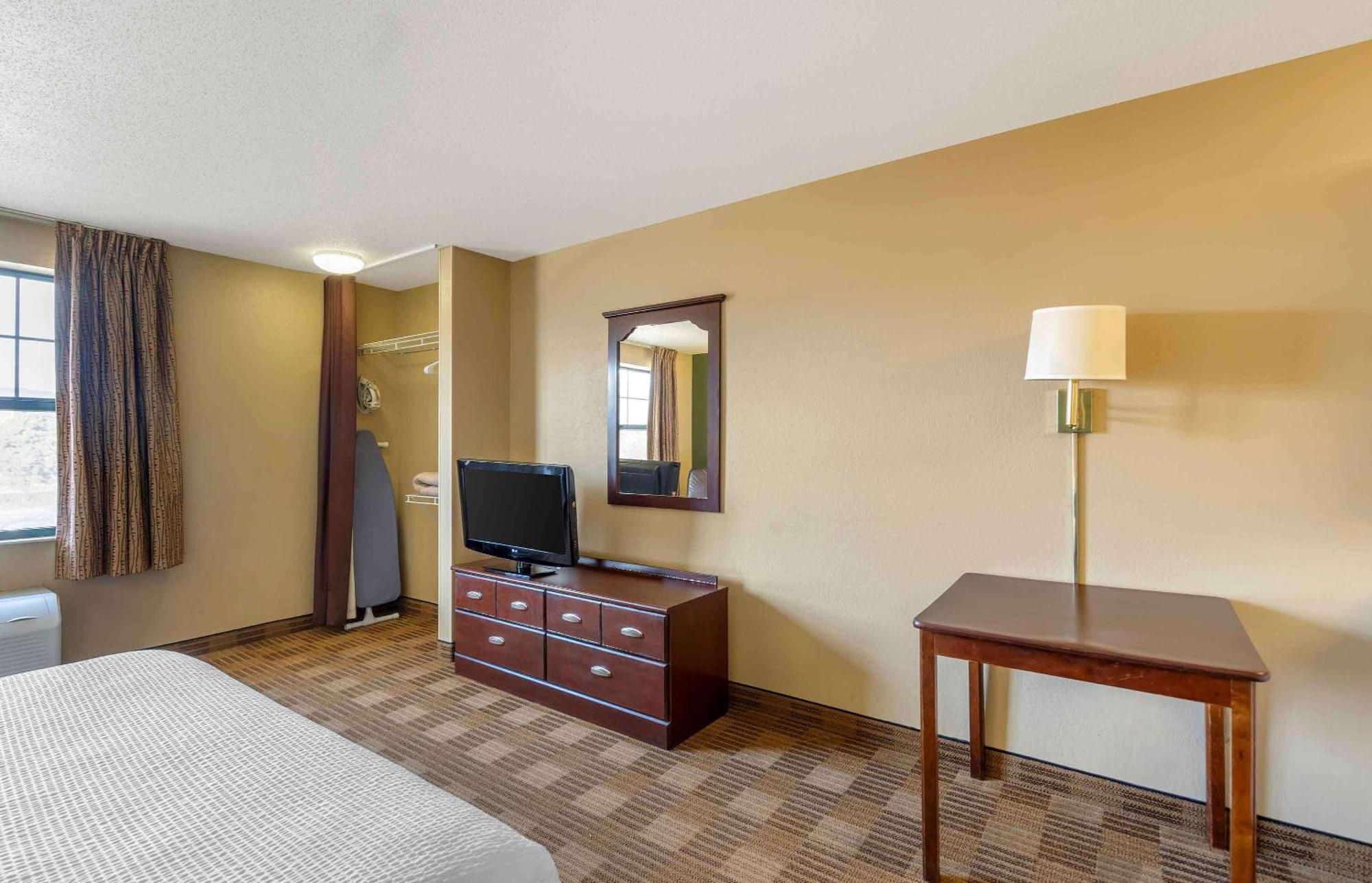 Extended Stay America Suites - Chicago - Woodfield Mall Schaumburg Eksteriør billede